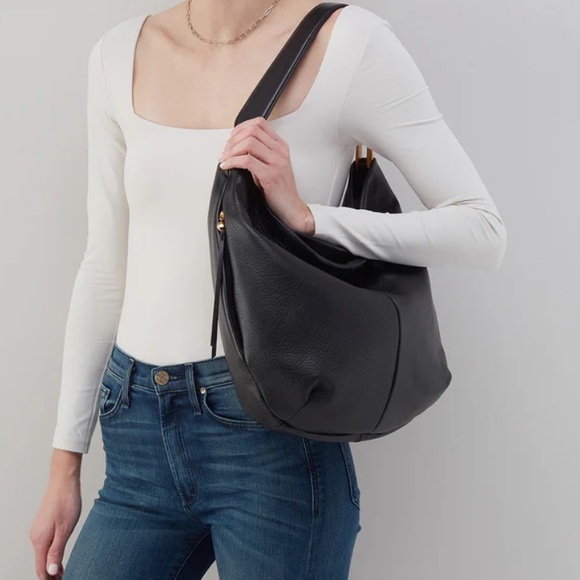 HOBO Navy pebble leather hobo shoulder bag crossbodyNWT - Picture 3 of 12